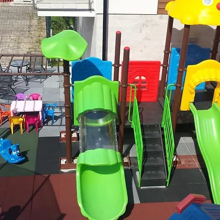 Marina W Budynku Z Basenem Jastarnia