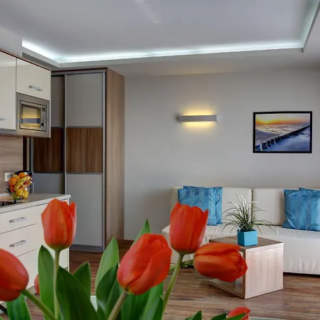 Marina W Budynku Z Basenem Jastarnia