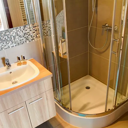 Apartment Marina W Budynku Z Basenem