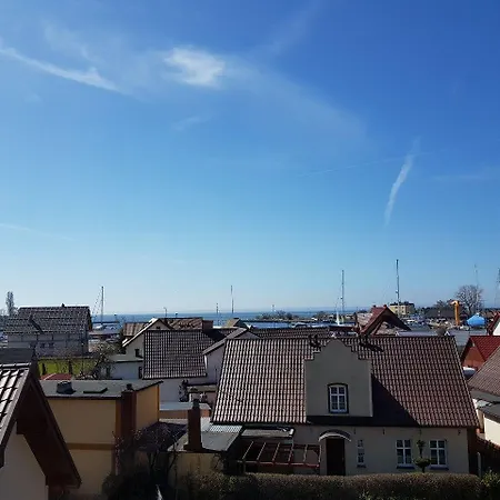 Marina W Budynku Z Basenem Apartment