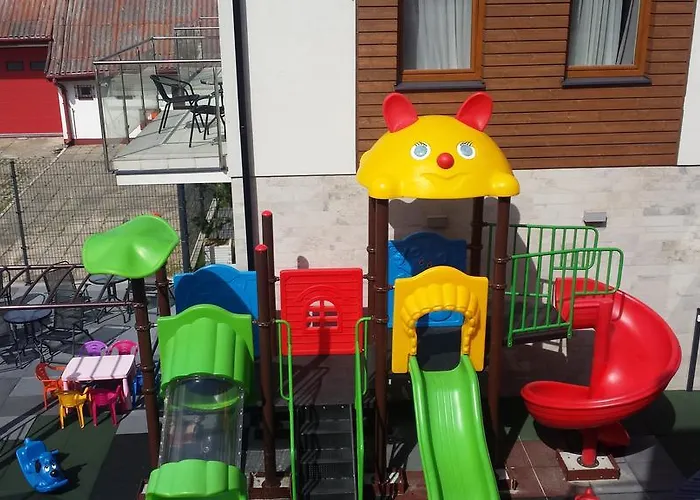 Daire Marina W Budynku Z Basenem