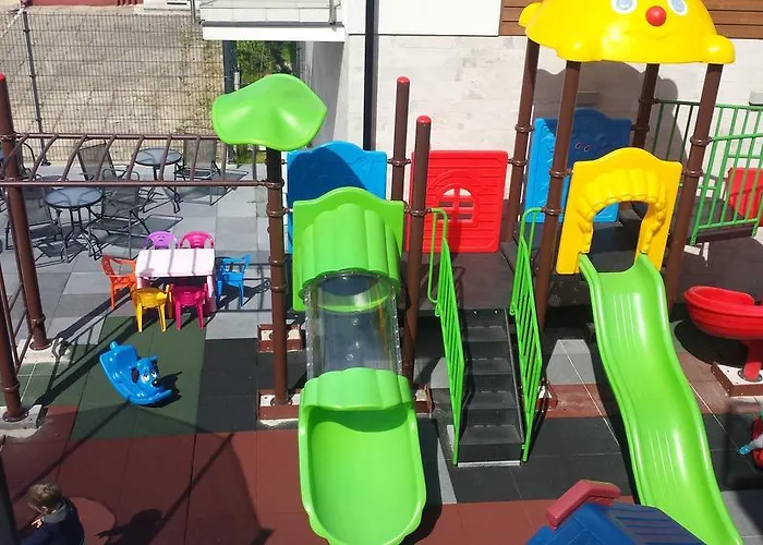 Marina W Budynku Z Basenem Jastarnia