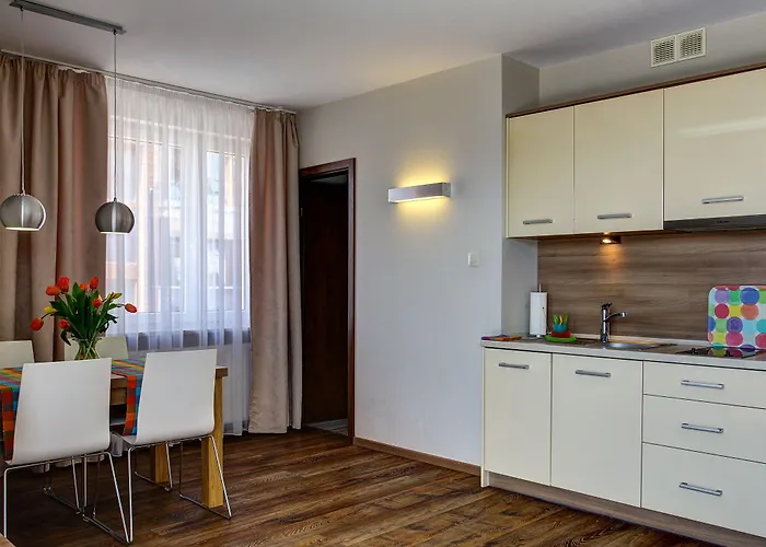 Marina W Budynku Z Basenem Daire *