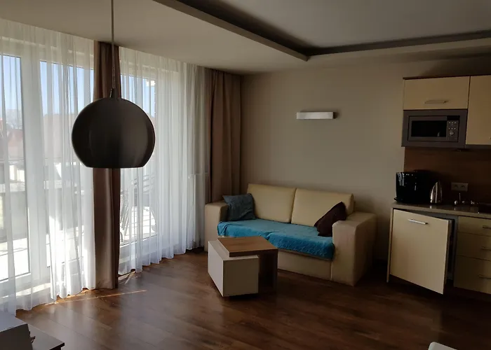 Daire Marina W Budynku Z Basenem *