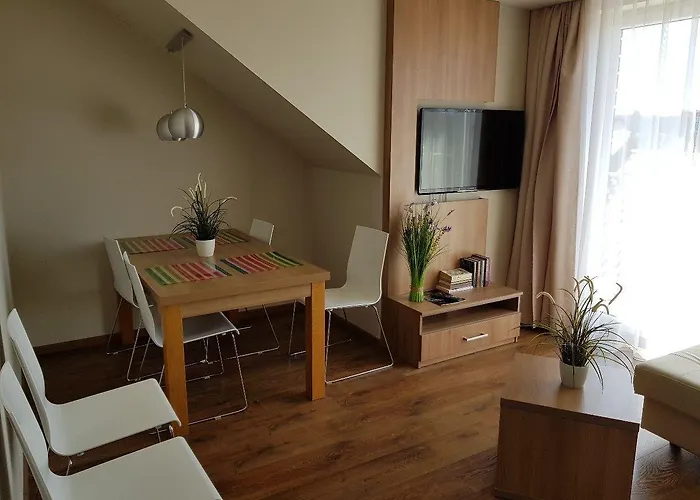 Marina W Budynku Z Basenem Apartamento Jastarnia