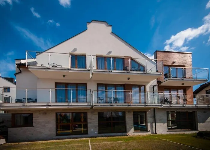 Marina W Budynku Z Basenem Daire *