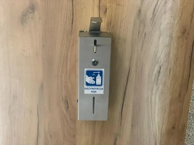 Marina W Budynku Z Basenem *